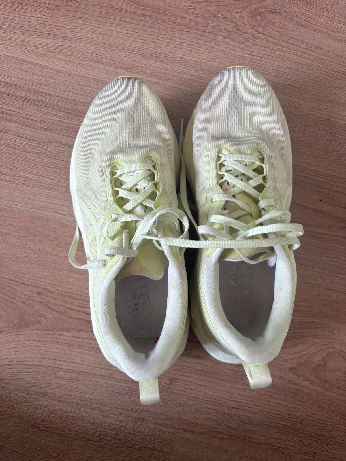 Asics Novablast 5 maat 43.5, Gebruikt, Hardloopschoenen, Ophalen of Verzenden, Hardlopen