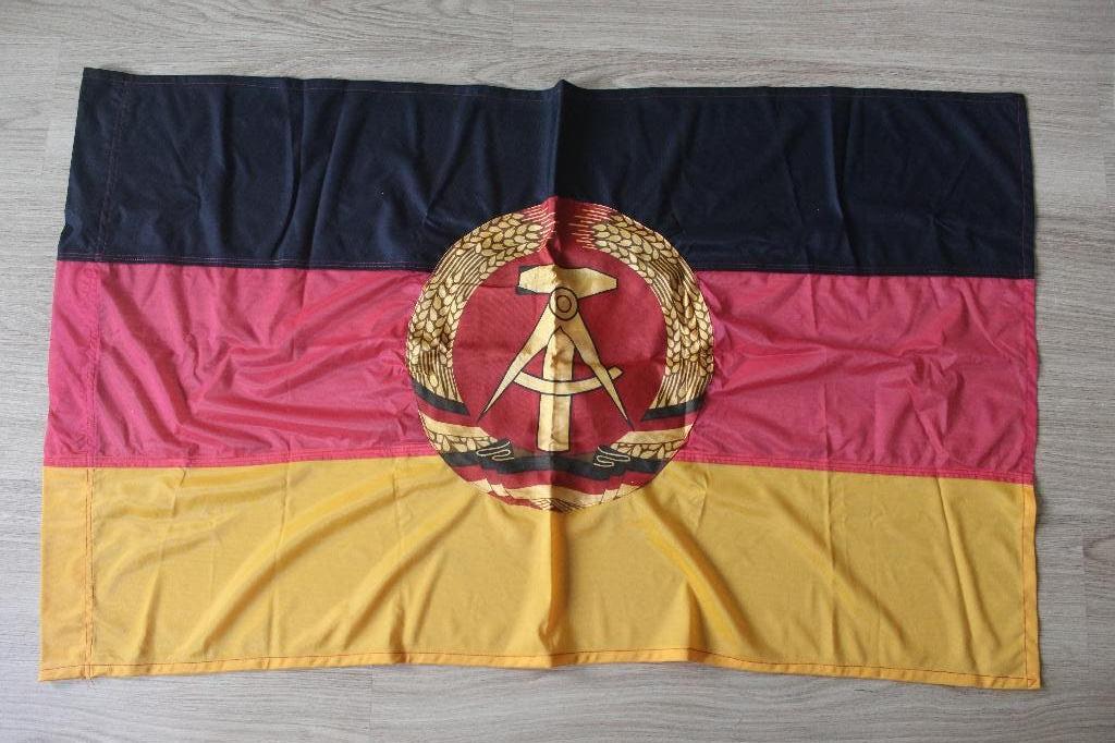 DDR/ Duitsland - DDR-vlag in nieuwstaat!!, Ophalen of Verzenden, Overige soorten, Duitsland, Vlag of Vaandel