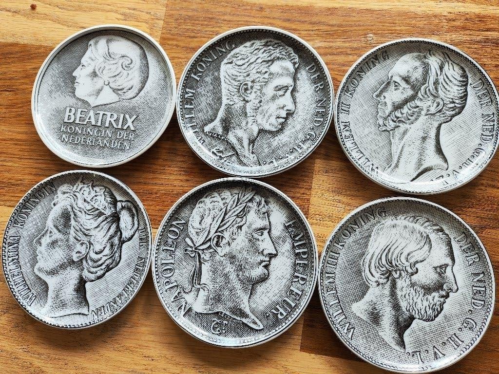 Porselijnen bordjes/ Koninklijke bordjes 12x, Ophalen