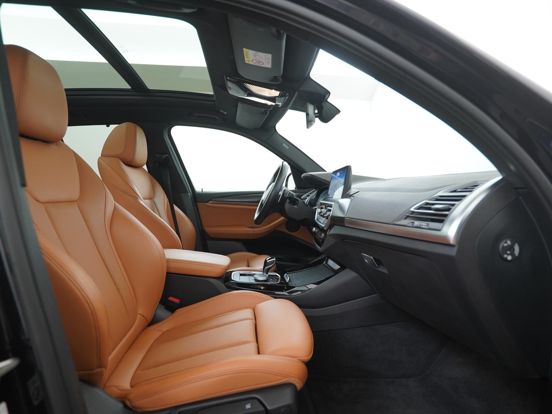 BMW X3 xDrive30e M Sport Shadow | Panoramadak | Leder | Live, Auto's, Gebruikt, 4 cilinders, Zwart, Plug-in hybride