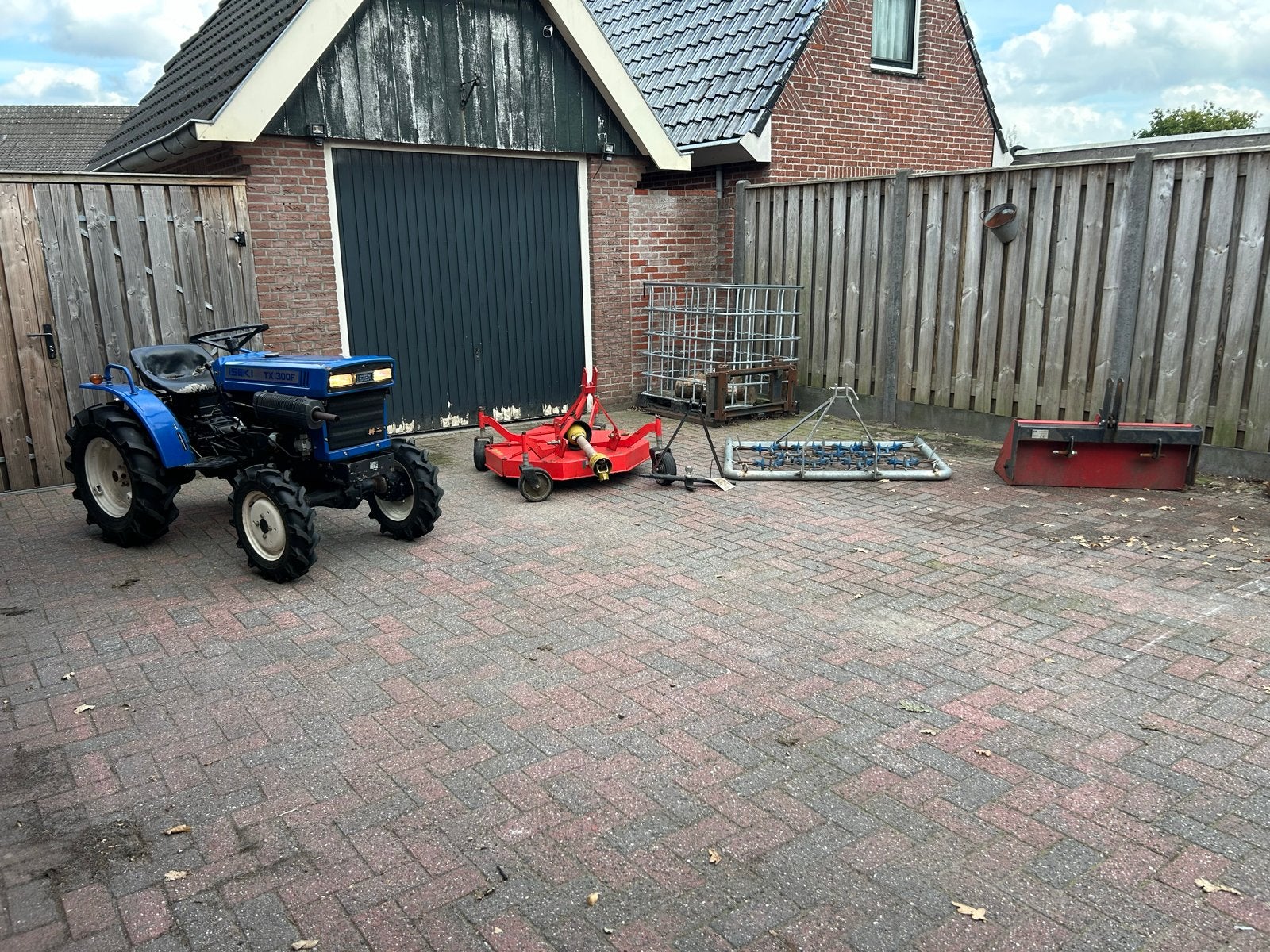 Iseki TX1300F Compact Tractor met diverse werktuigen!, Gebruikt, Tot 2500, Tot 80 Pk, Ophalen