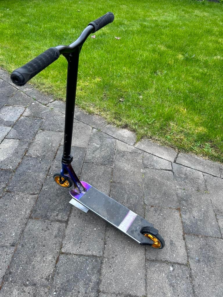 Stuntstep Blunt Prodigy S8, Ophalen, Zo goed als nieuw, Kickbike
