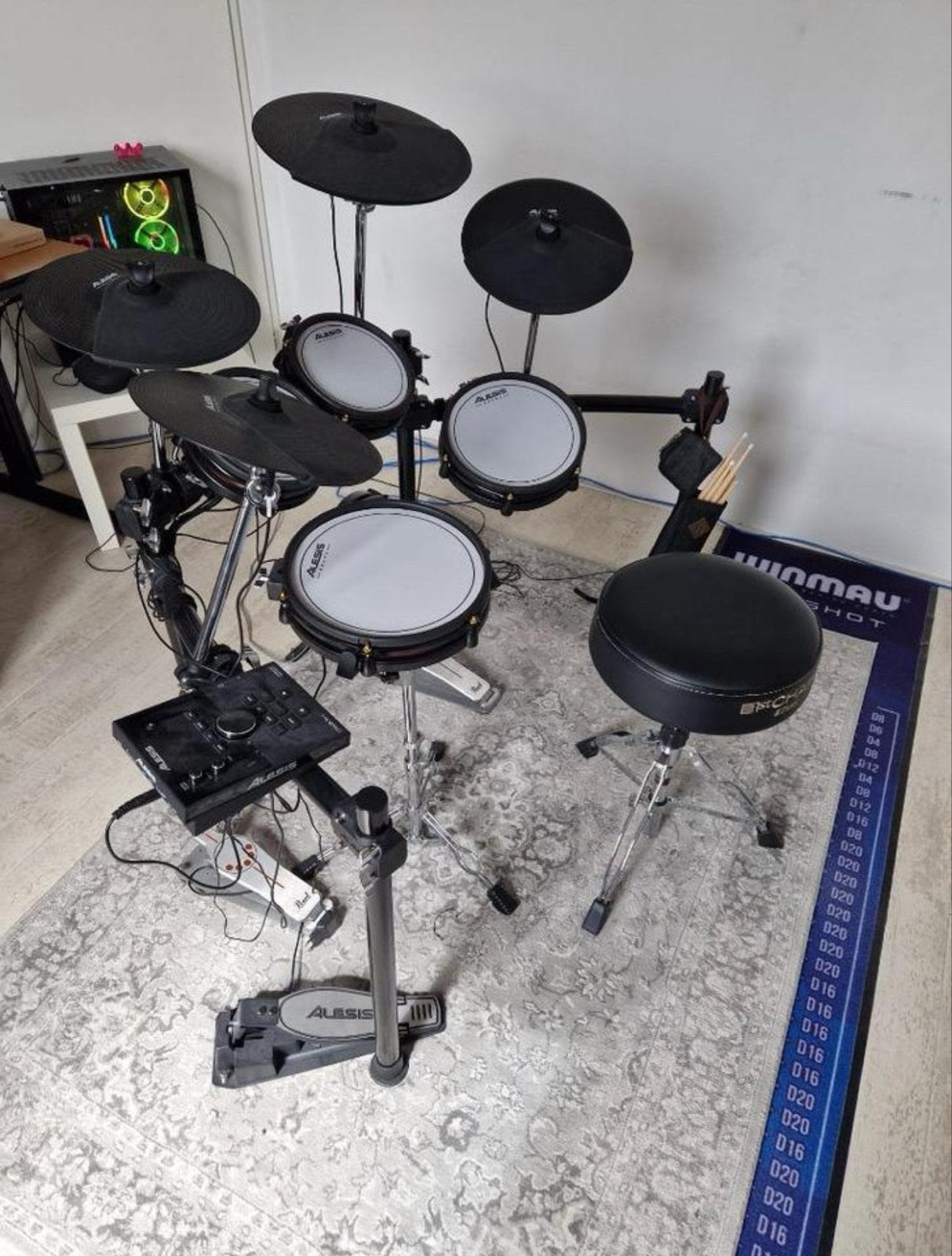 Alesis Crimson II SE Mesh Kit + Tama drumkruk & accessoires, Muziek en Instrumenten, Ophalen, Zo goed als nieuw, Overige merken