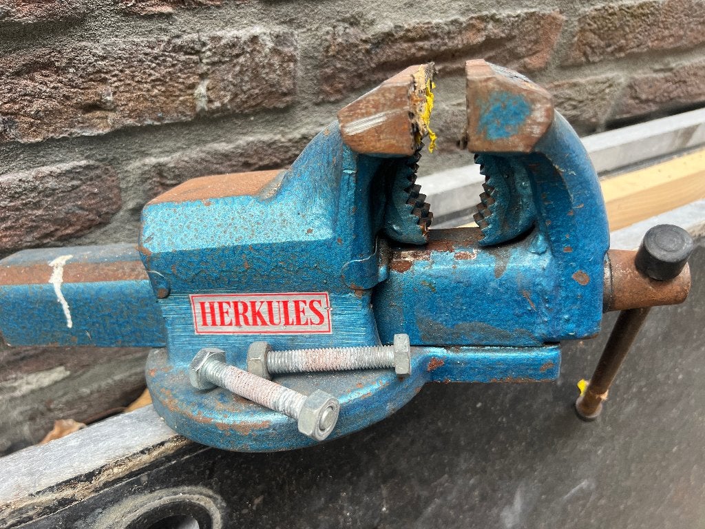 Herkules  bankschroef - werkbankklem 11,5 cm, Ophalen of Verzenden, Gebruikt, Bankschroef, Overige merken