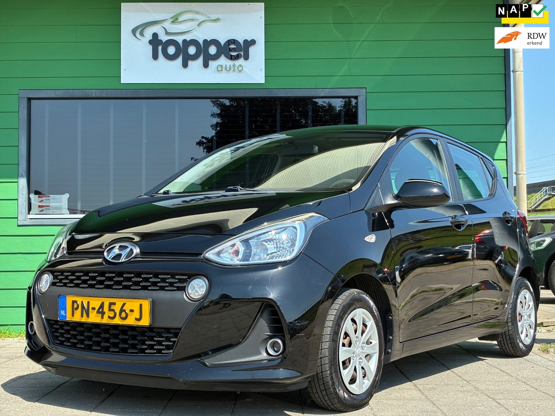 Hyundai I10 1.0i Comfort|2e Eigenaar|Navigatie|Airco|CruiseC, Auto's, Voorwielaandrijving, Gebruikt, 4 stoelen, Zwart