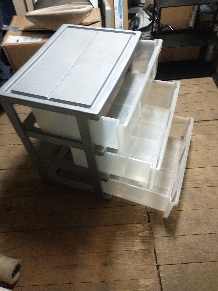 Ladenkast, Huis en Inrichting, Ophalen, Kunststof, Gebruikt, 50 tot 100 cm