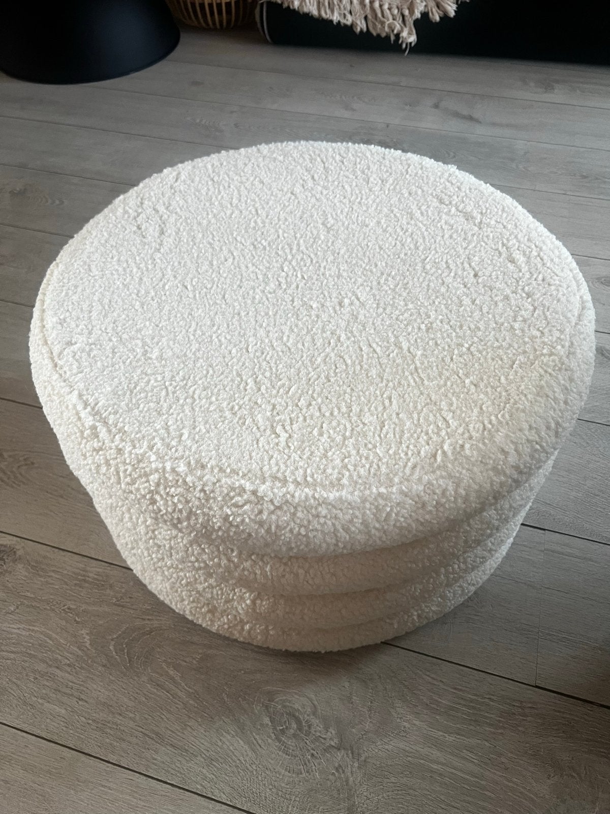 Witte poef van teddy stof, Ophalen, Minder dan 50 cm, Rond, Zo goed als nieuw