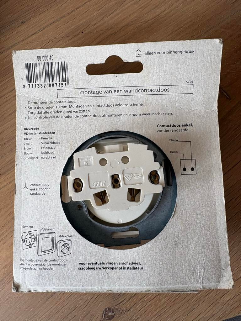 Berker M2 Stopcontact 1-voudig Inbouw Crème, Ophalen of Verzenden, Nieuw, Stopcontact