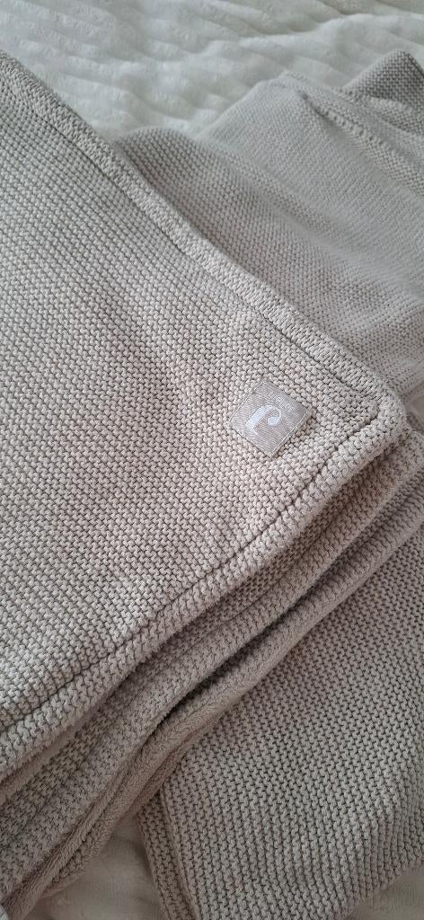Handgemaakte taupe - kleurige Joleinn babykamer aankleding, Ophalen, Zo goed als nieuw, Jongetje of Meisje