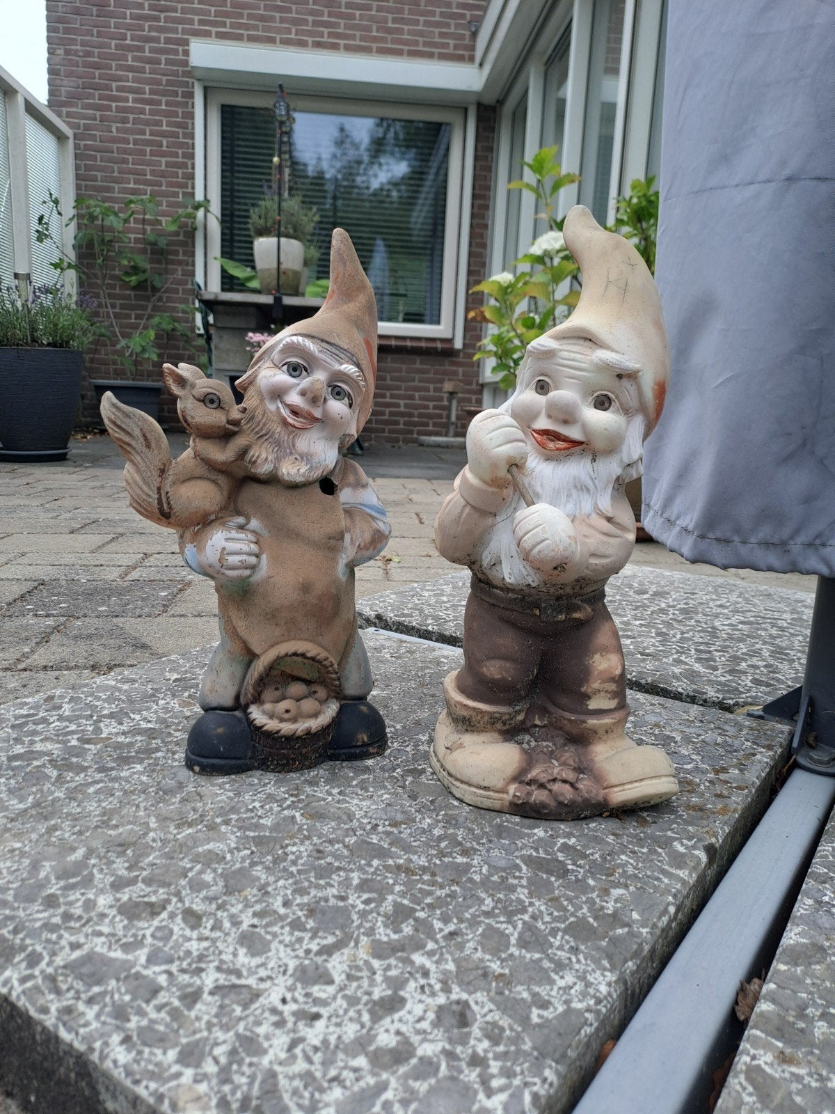 Gevraagd slecht geklede Tuinkabouter om op te knappen, Tuin en Terras, Ophalen