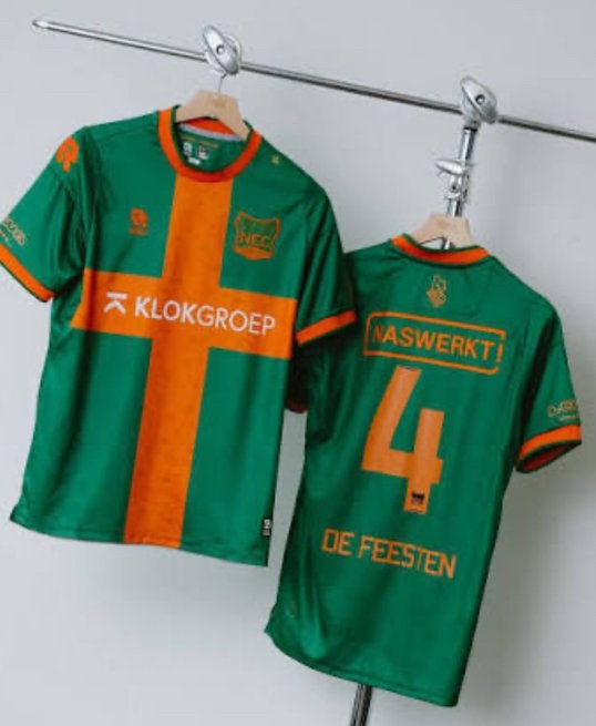 GEZOCHT, Maat S, Ophalen of Verzenden, Zo goed als nieuw, Shirt