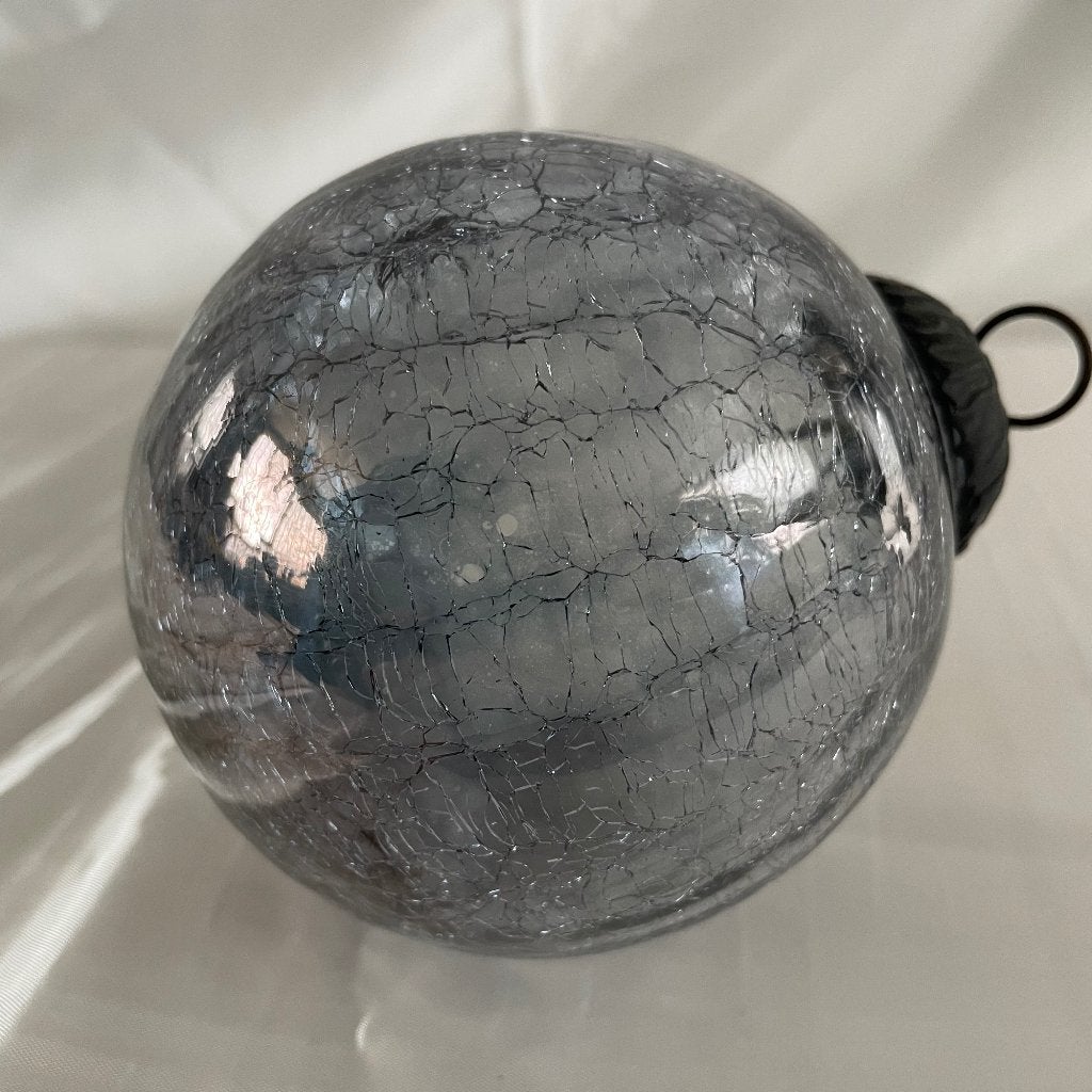 Vintage heksenbal zwart/grijs craquelé glas. Omtrek 32 cm., Antiek en Kunst, Ophalen of Verzenden