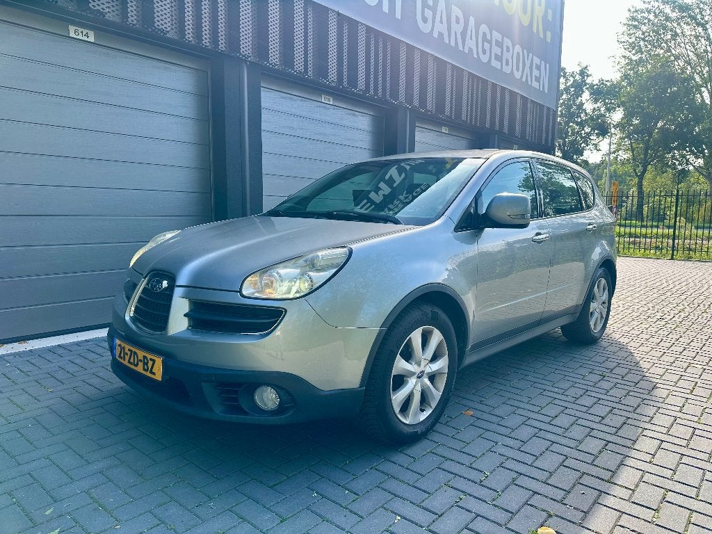 Subaru Tribeca 3.0 R automaat Lage Kilometerstand!, Auto's, Automaat, Dealer onderhouden, Zwart, 120 €/maand