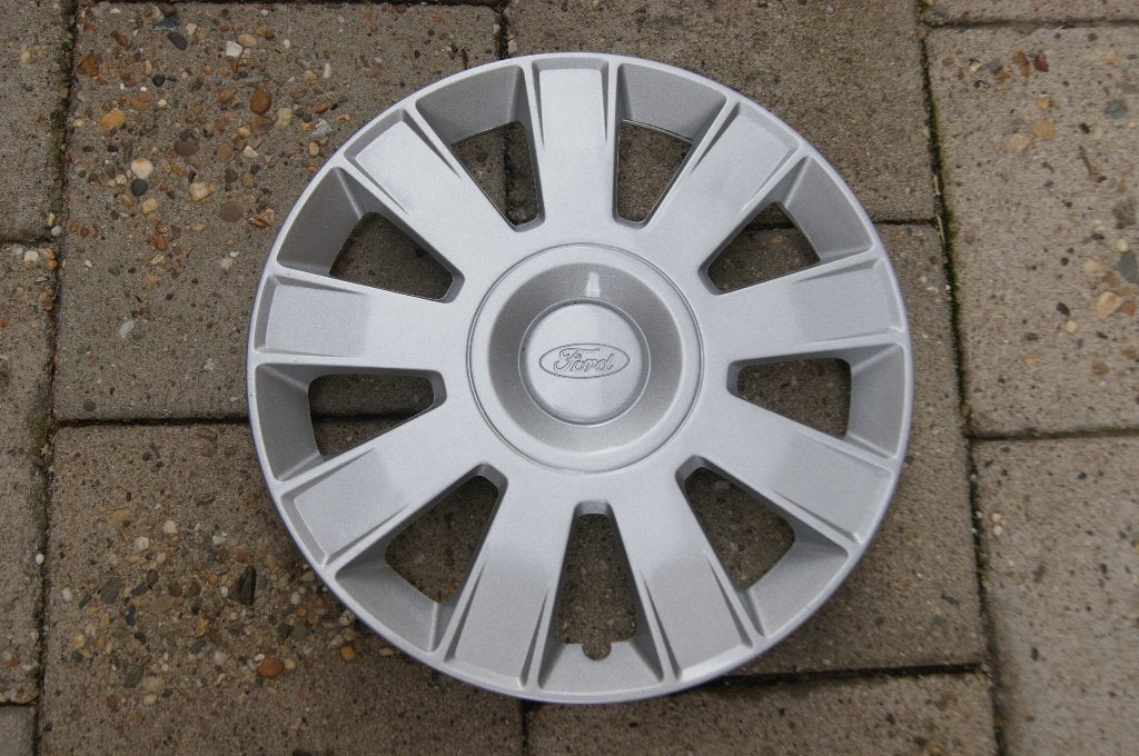 1 losse universele wieldop Ford Focus 15 inch, Ophalen of Verzenden, Zo goed als nieuw