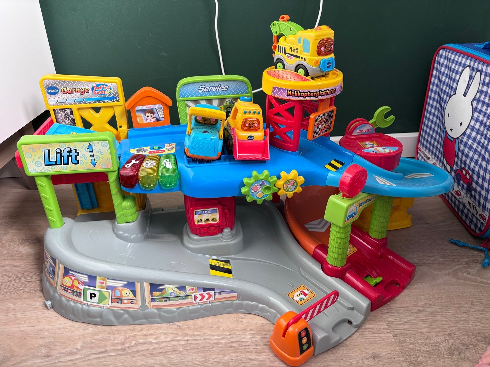 VTech Toet Toet Auto's Garage met Lift en Helikopterplatform, Ophalen, Gebruikt, Auto, Met geluid