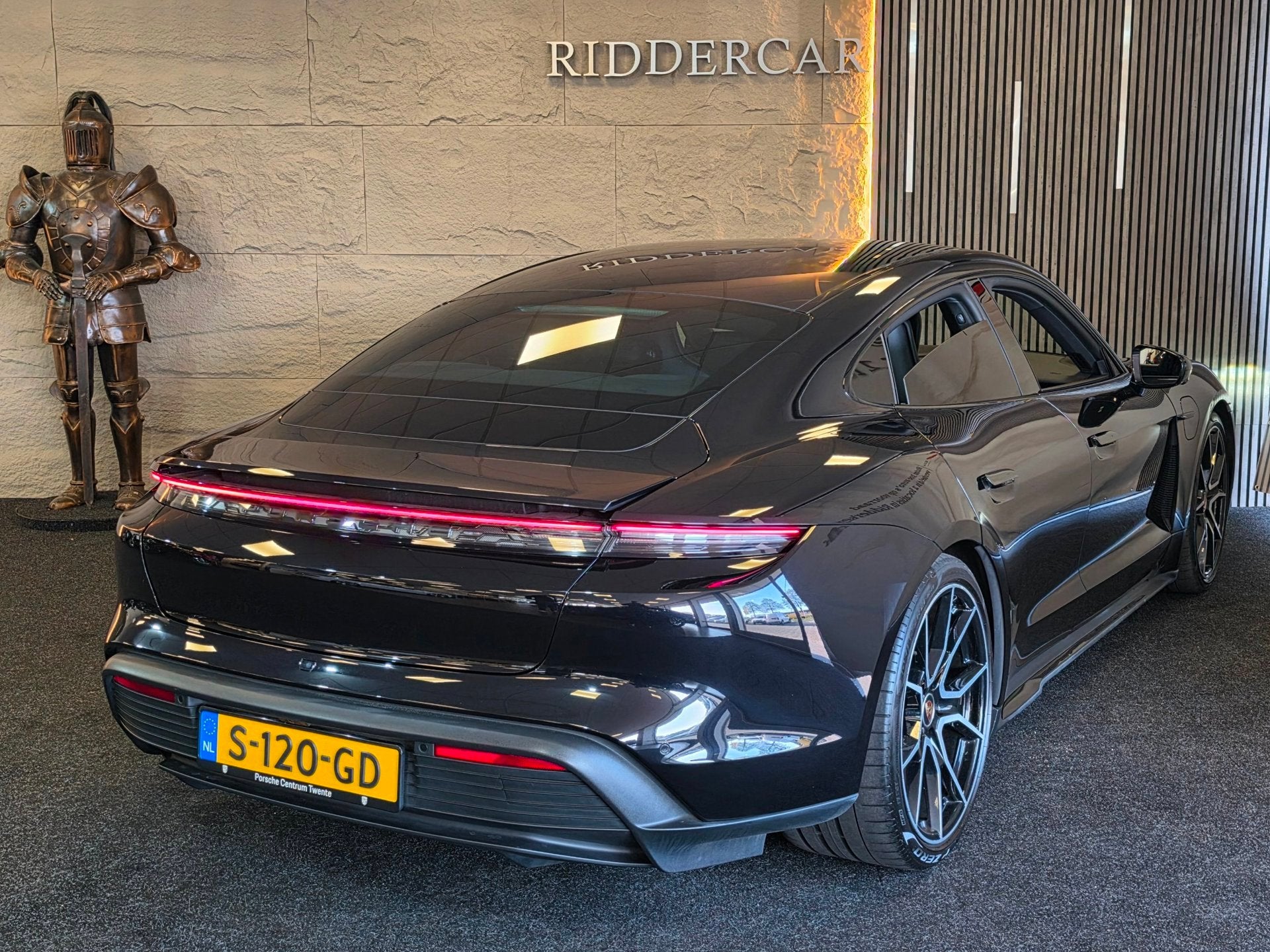 Porsche Taycan Performance 93 kWh|GARANTIE|476PK|360CAM|PPF|, Auto's, Porsche, Dealer onderhouden, Achterwielaandrijving, Gebruikt