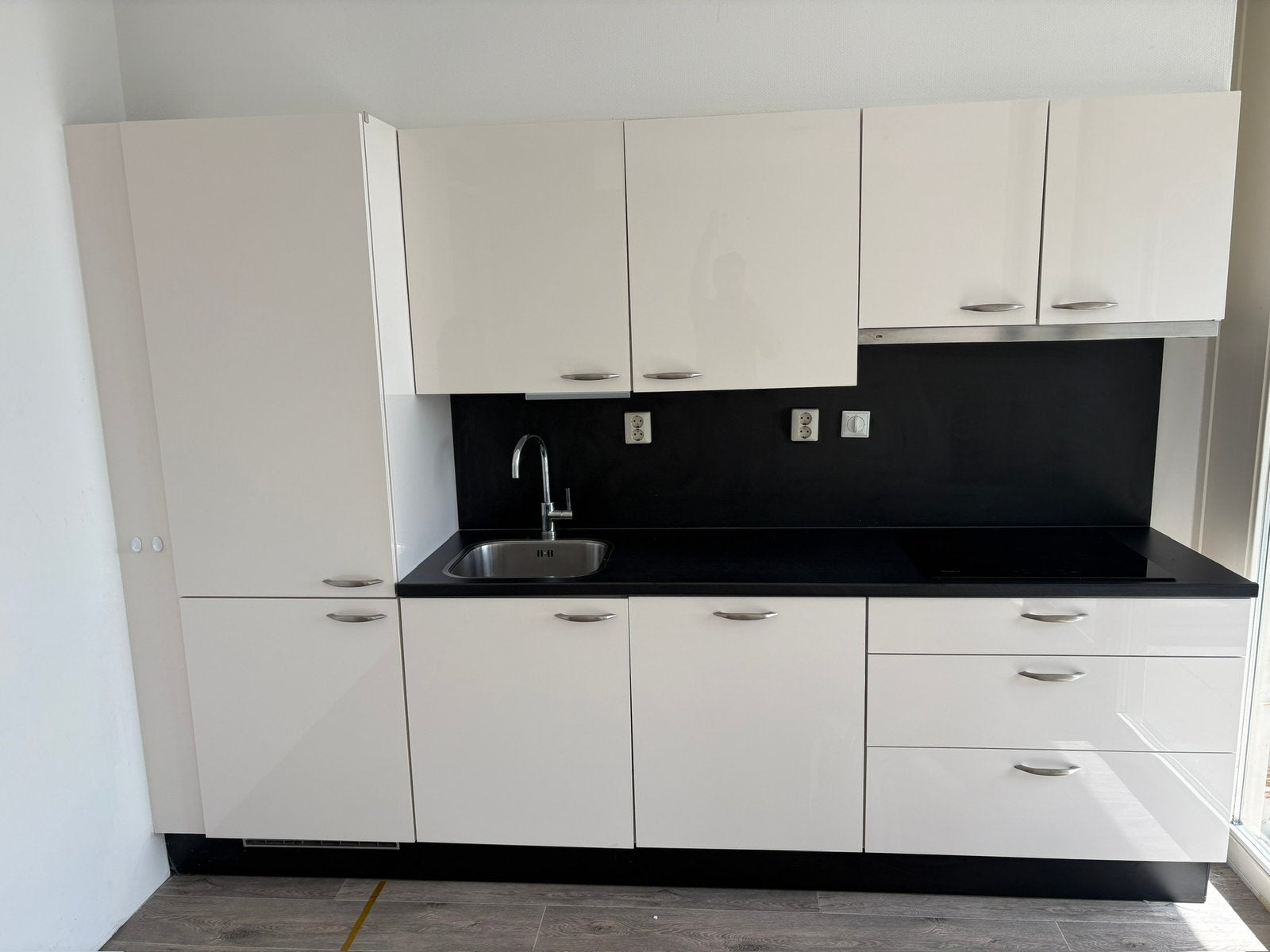 Moderne keuken in topstaat Inclusief Apparatuur uit 2016, Ophalen, Zo goed als nieuw, Wit, Kunststof