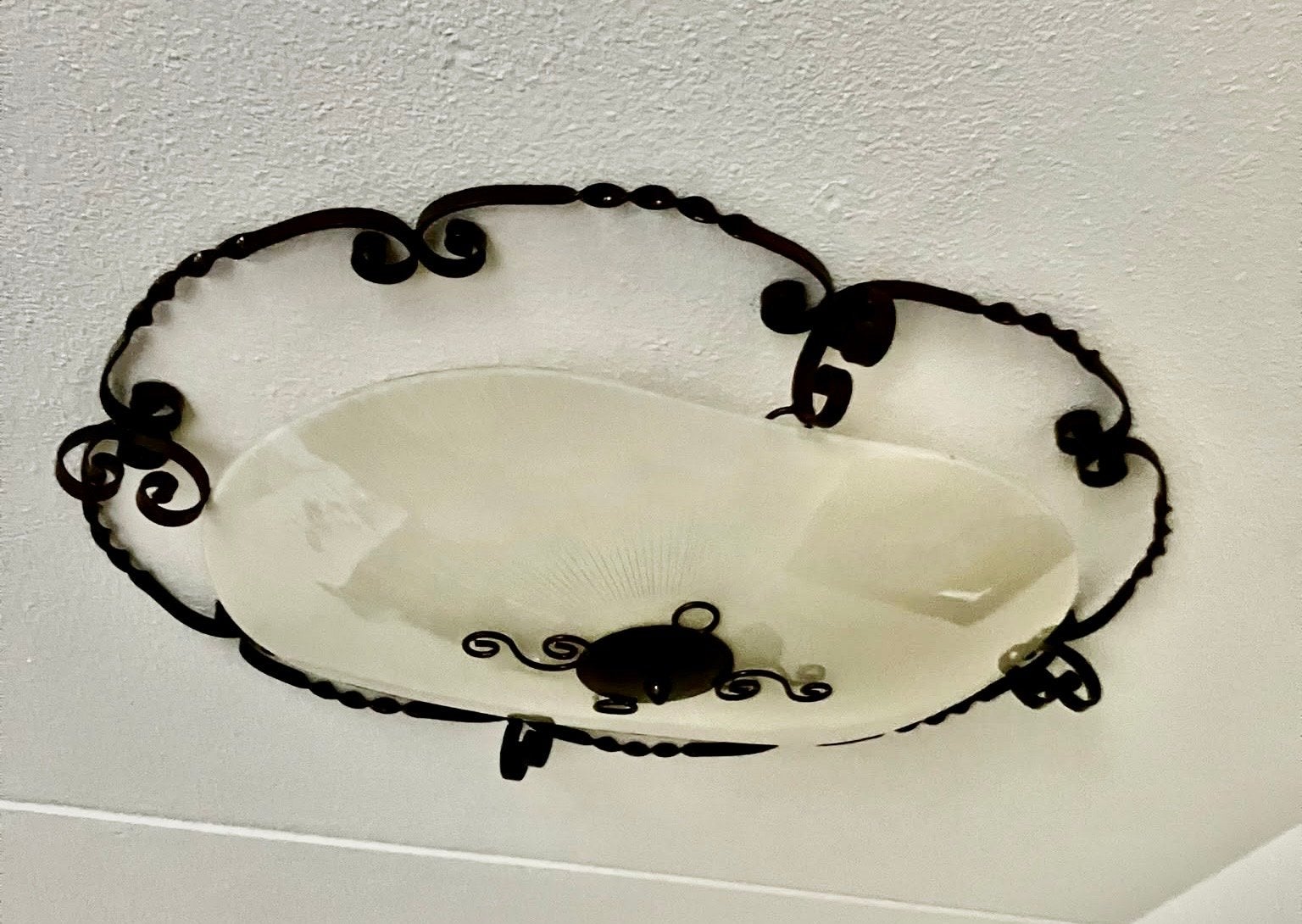 Vintage Ovale Plafonnière - Smeedijzer met Glas, Antiek en Kunst, Ophalen