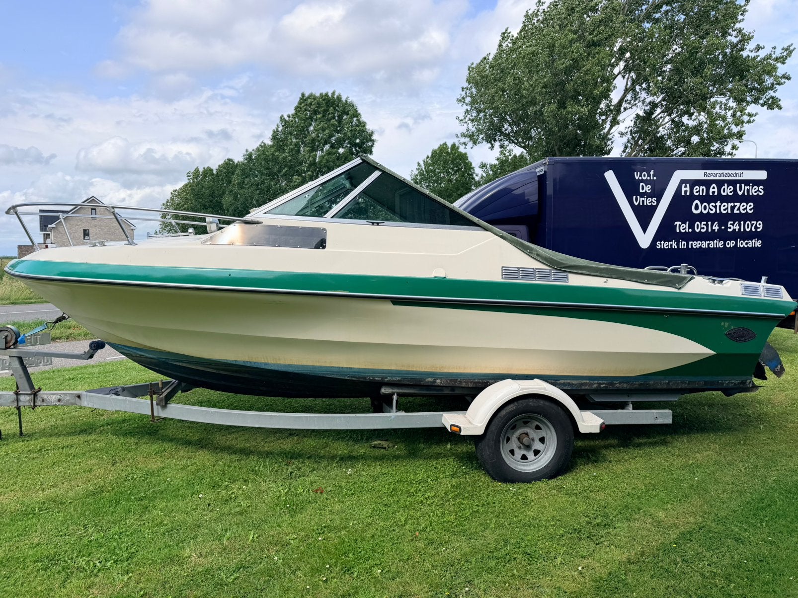 Glastron boot, Watersport en Boten, Speedboten, Ophalen, Zo goed als nieuw, Diesel