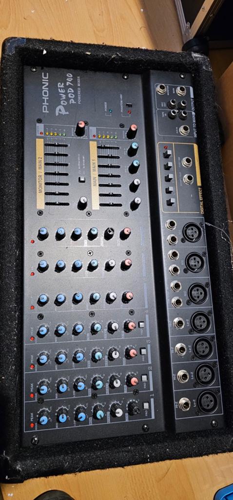 Phonic Powerpod 740 Powered Mixer - Goede staat, Ophalen of Verzenden, Gebruikt, 5 tot 10 kanalen, Microfooningang