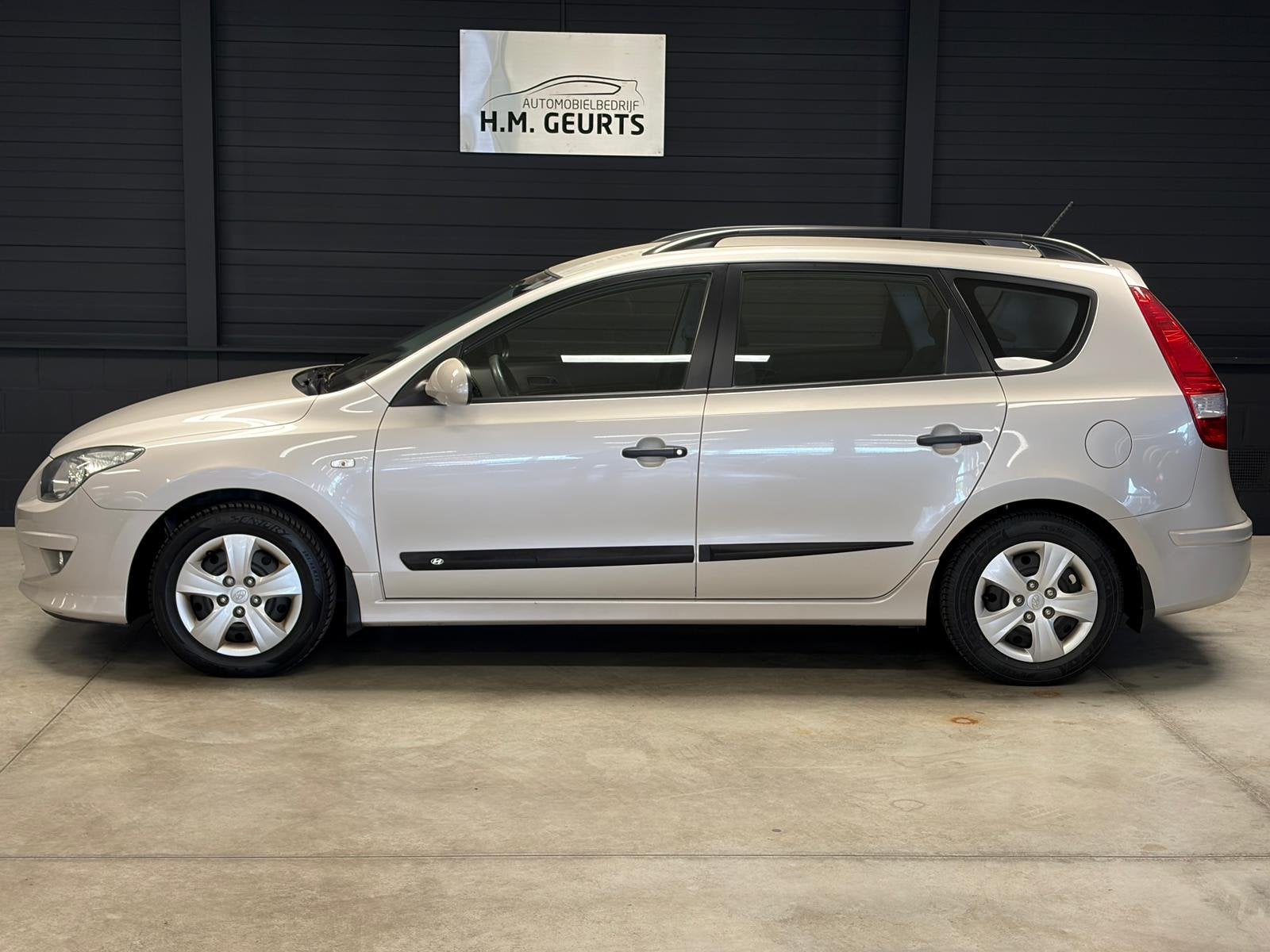 Hyundai i30 CW 1.6 Automaat | Dealer onderhouden | NAP | Tre, Euro 5, Stof, Gebruikt, 4 cilinders