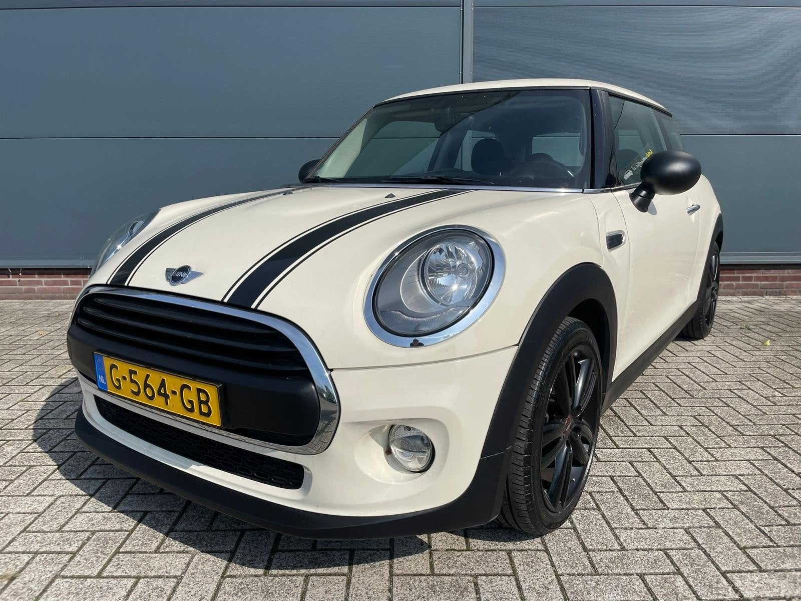 Mini 3-deurs (f56) 1.2 55KW 2015 Wit, Auto's, Voorwielaandrijving, 74 pk, 4 stoelen, 1198 cc