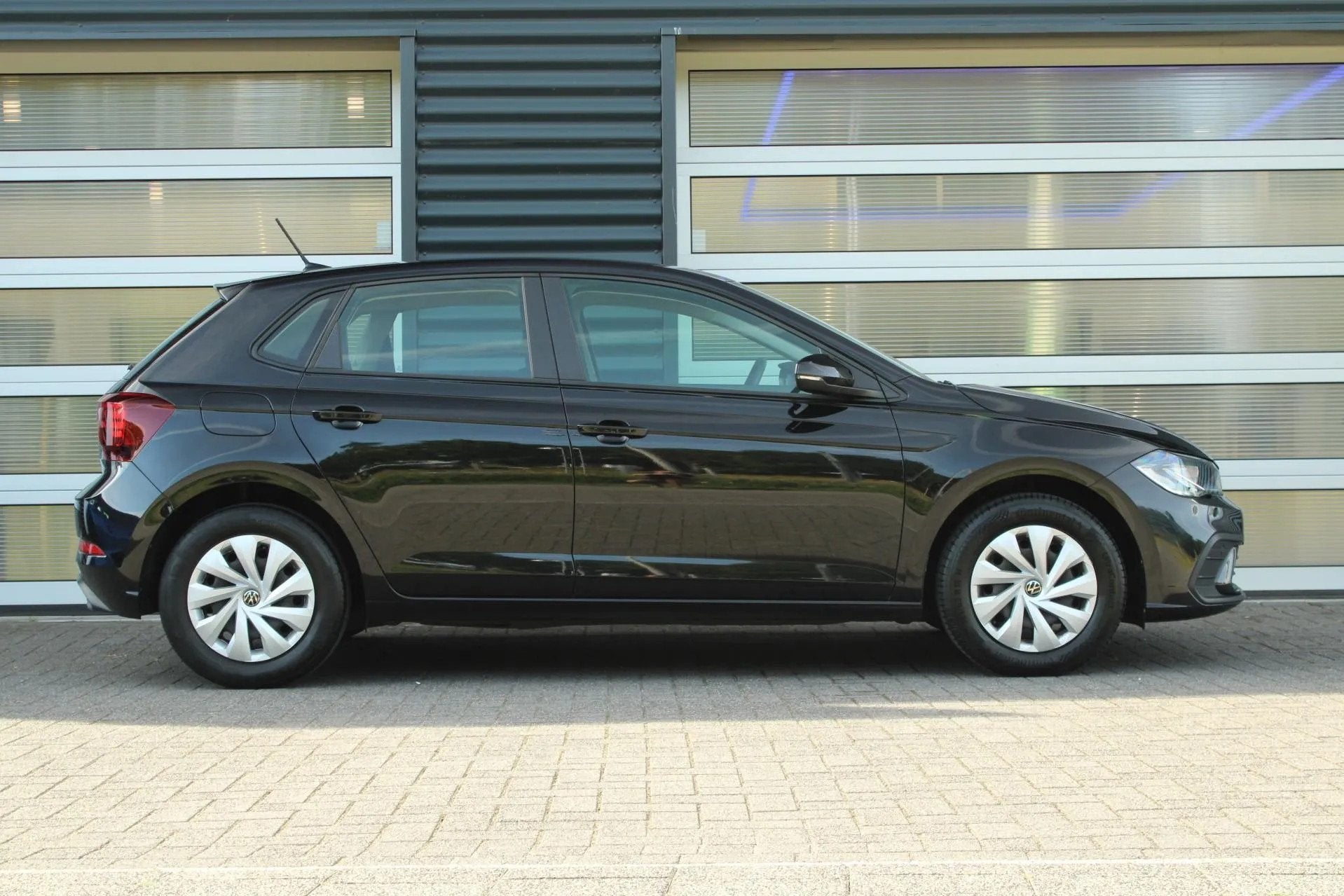 Volkswagen Polo 1.0 TSI 95pk Polo (bj 2022), Voorwielaandrijving, Start-stop-systeem, Gebruikt, 1072 kg