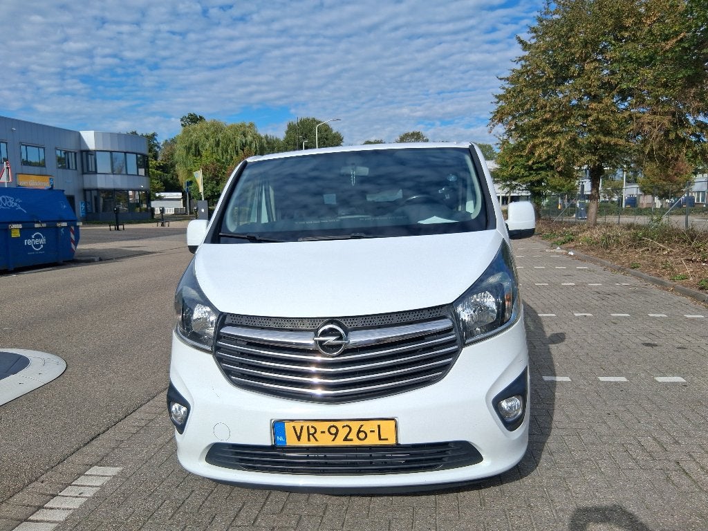 opel vivaro bi turbo( 3 Zitplaats), Auto's, Voorwielaandrijving, Stof, Vivaro, Zwart