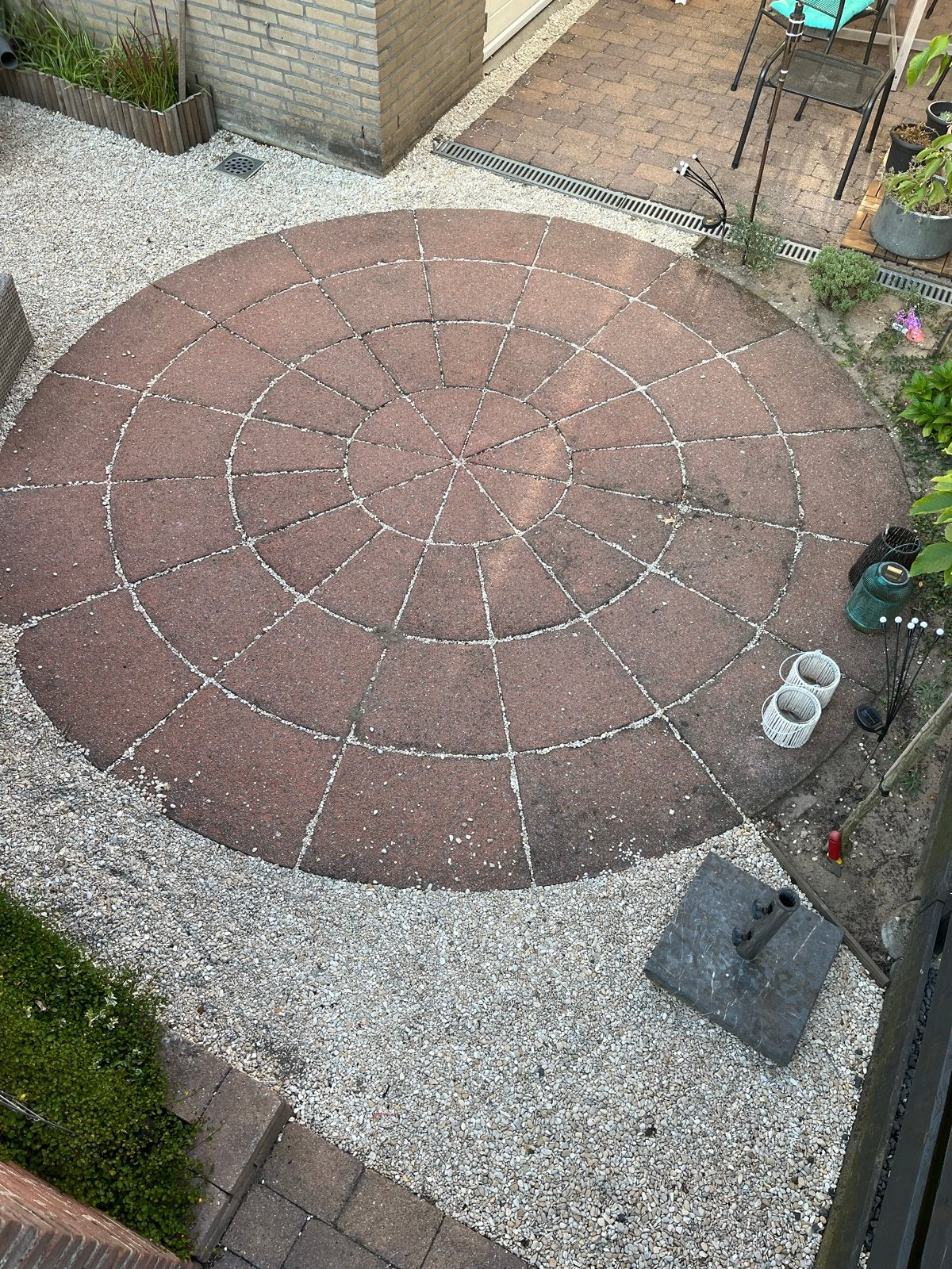 Gratis terrastegels in cirkel vorm, 3,38 meter doorsnede, Ophalen, Gebruikt, 10 m² of meer, Beton