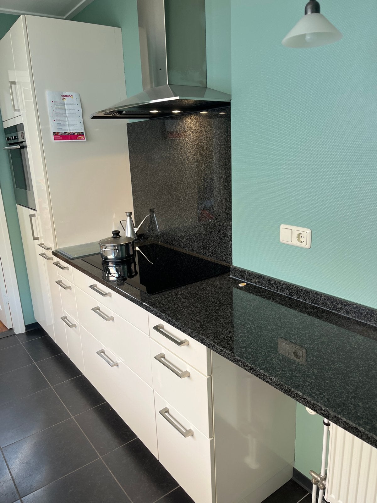 Complete keuken met inbouwapparatuur en granieten blad, Ophalen, Gebruikt, Wit, Graniet of Steen