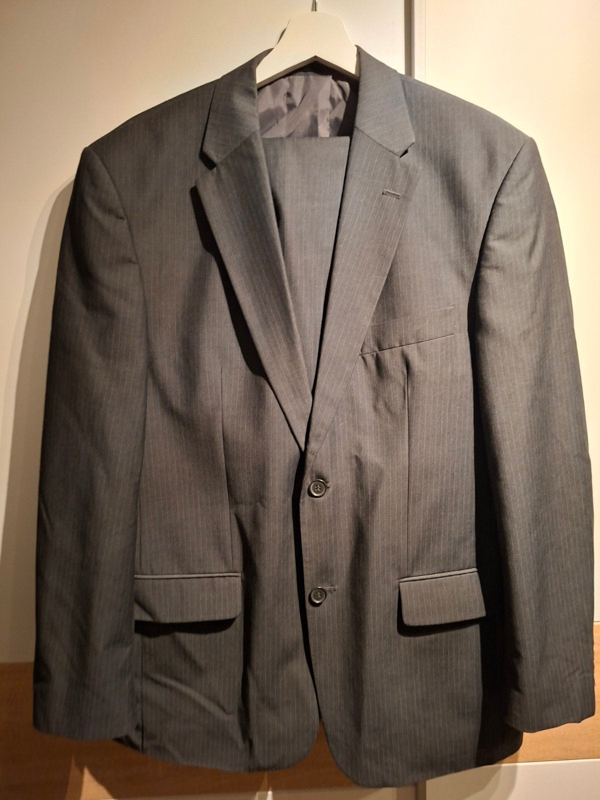 2 Herenpakken voor € 40 Maat 54 - Canda & Adam Business, Maat 52/54 (L), Ophalen of Verzenden, Canda, Adam Business, Grijs