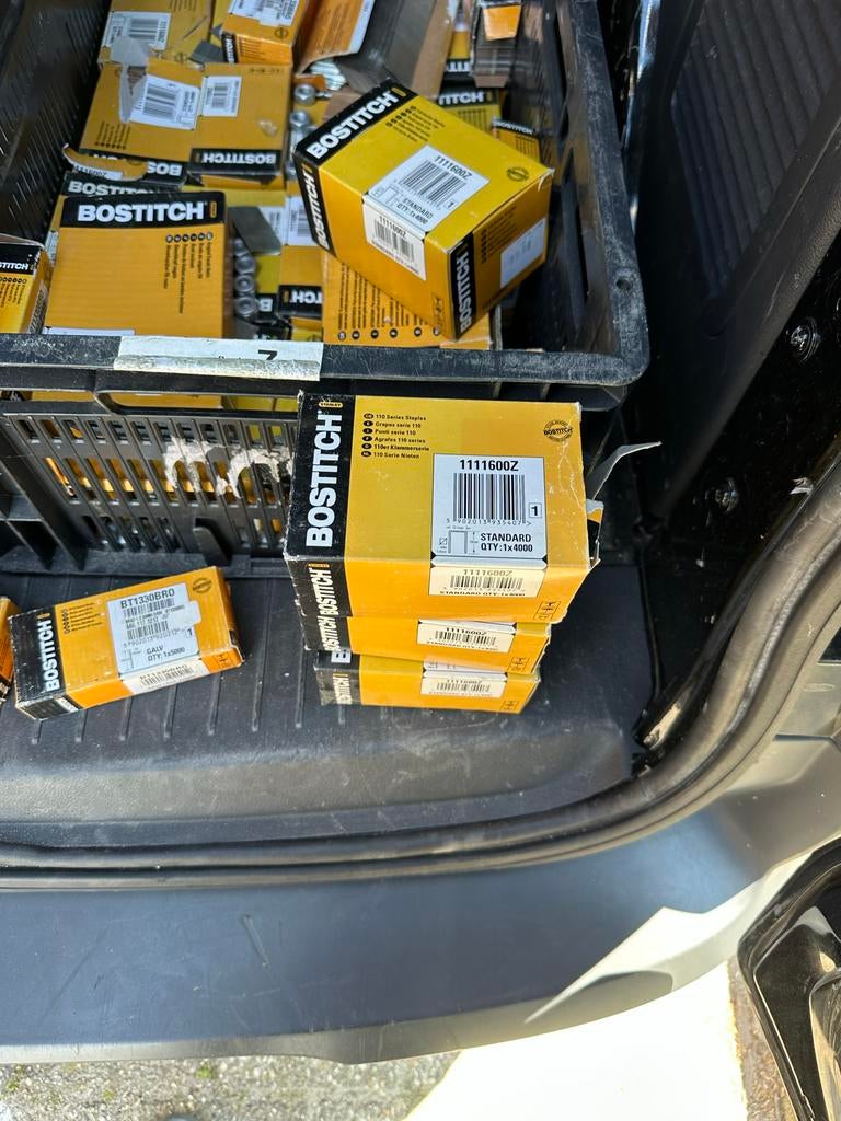 Bostitch nieten en brads - Veel dozen, nieuw, Doe-het-zelf en Verbouw, Gereedschap | Handgereedschap, Ophalen, Nieuw