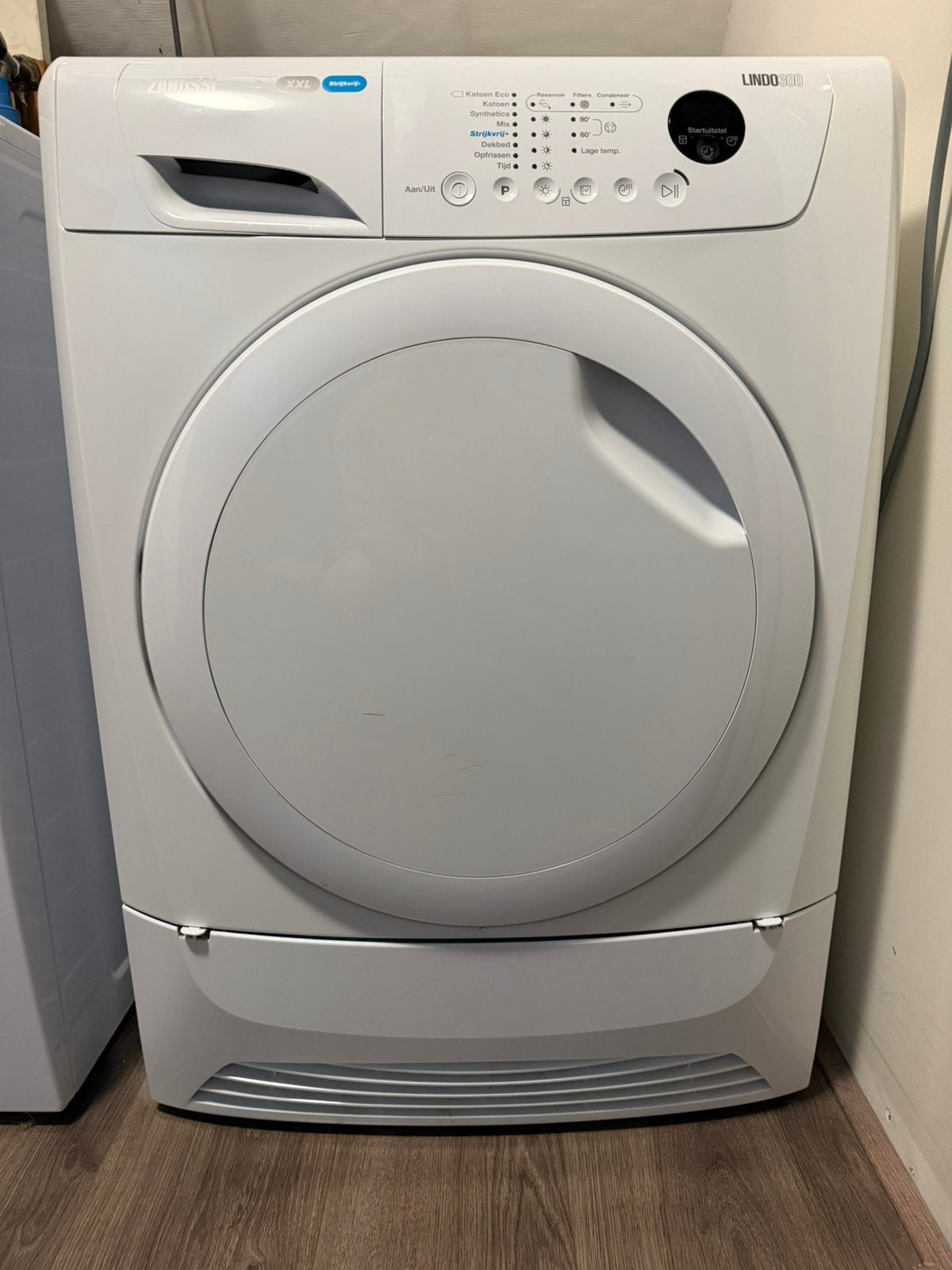 Zanussi XXL droger, Ophalen, 8 tot 10 kg, Zo goed als nieuw, 85 tot 90 cm