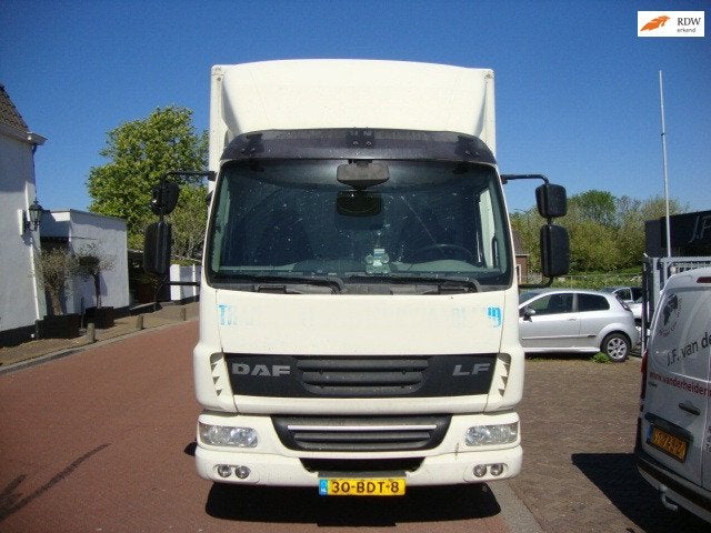 DAF FA LF45 meubelbakmet laadklep, Auto's, Bestelauto's, Bedrijf, Te koop, ABS, Airconditioning, Boordcomputer, Centrale vergrendeling