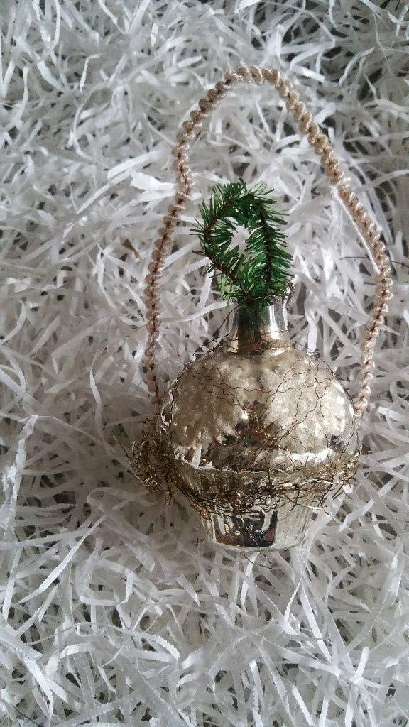 antieke kerstbal nr 275 model huisvlijt bloemenmand, Ophalen of Verzenden, Gebruikt