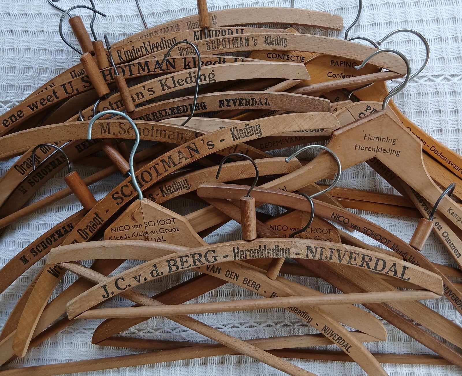 vintage houten kleerhangers winkels Nijverdal, Ophalen of Verzenden, Huis en Inrichting