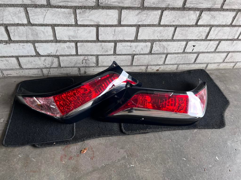 Toyota Aygo 2014/2018 setje achterlichten nette staat, Ophalen, Gebruikt, Toyota
