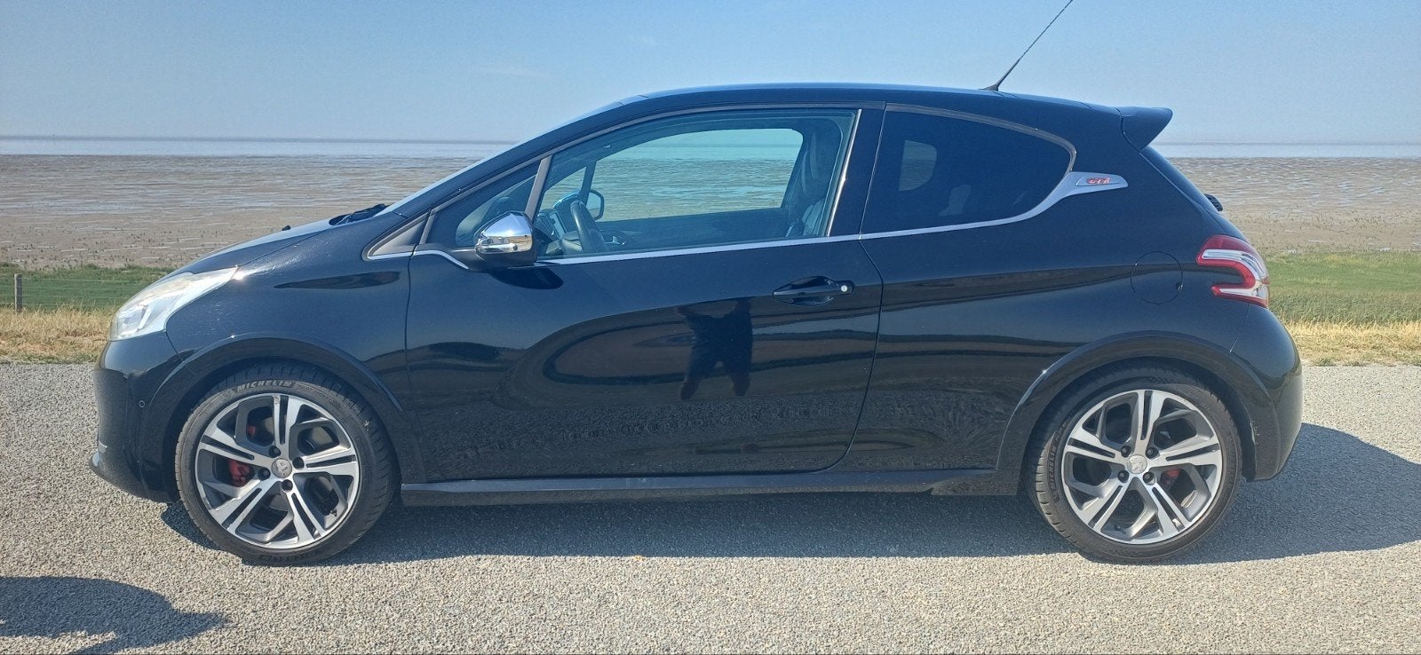 Peugeot 208 1.6 GTI 147KW 3-D 2013 Zwart, Voorwielaandrijving, Zwart, Handgeschakeld, Particulier