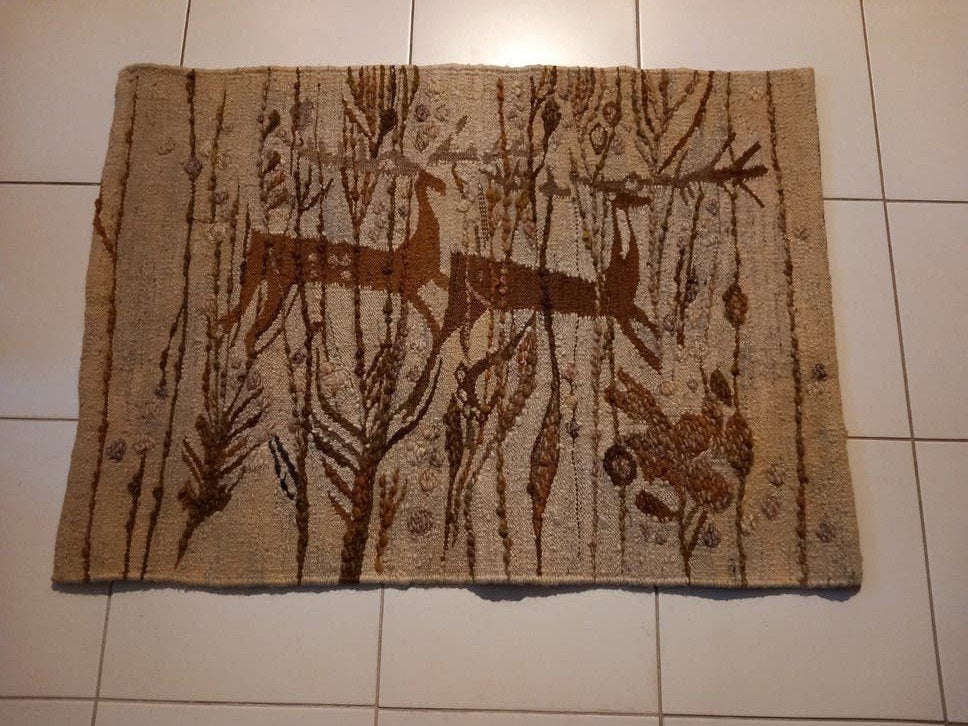 Vintage handgemaakt Pools wandtapijt - Kelim met herten, Huis en Inrichting, Gebruikt, 100 tot 150 cm, Beige, Vintage, Kelim, Handgemaakt