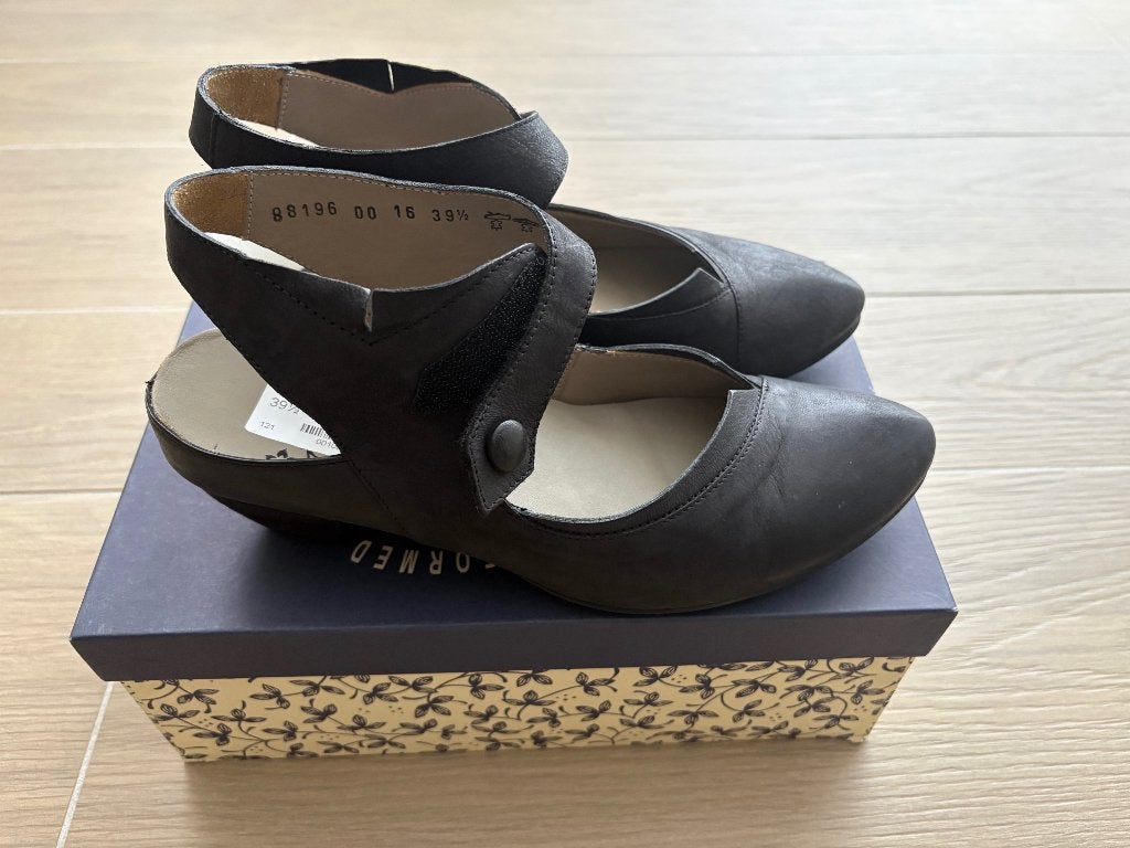 Think! Nette zwarte schoenen met lage hak maat 39,5 zgan, Schoenen met lage hakken, Verzenden, Zwart, Think!