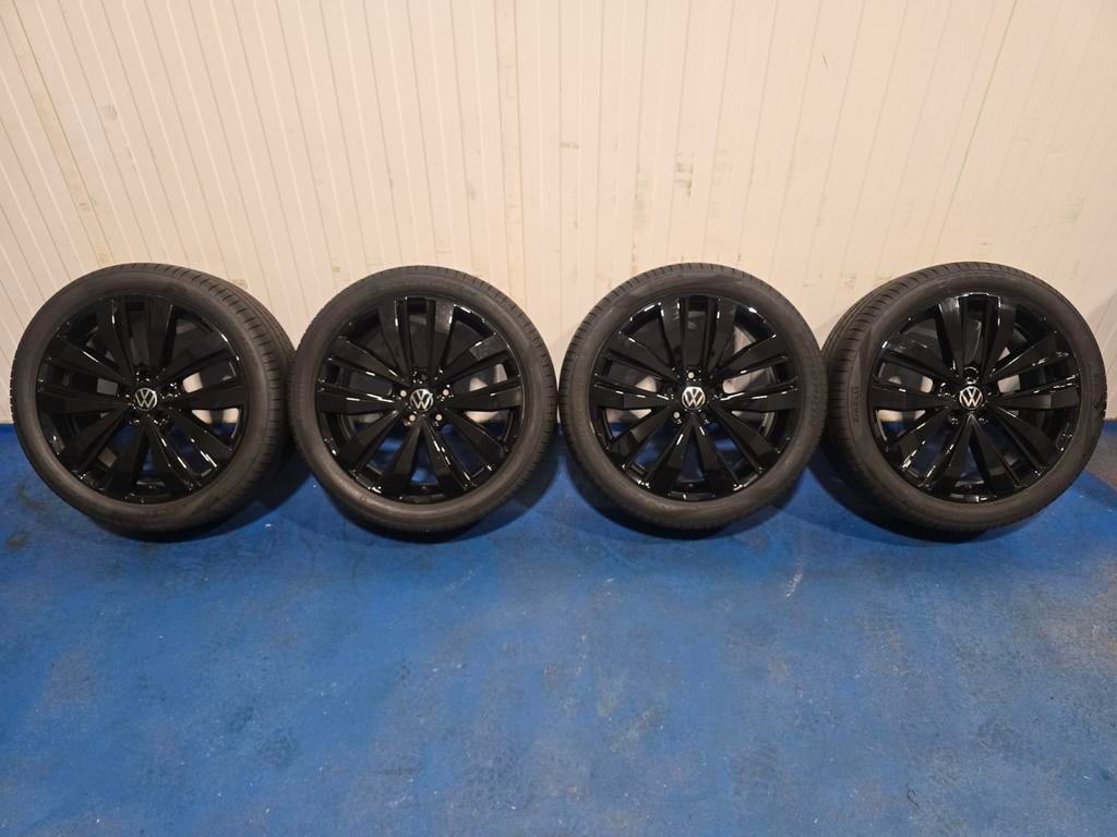 🌞Originele VW Talca velgen 20 inch Pirelli Transporter, Gebruikt, 255 mm, Banden en Velgen, Ophalen of Verzenden