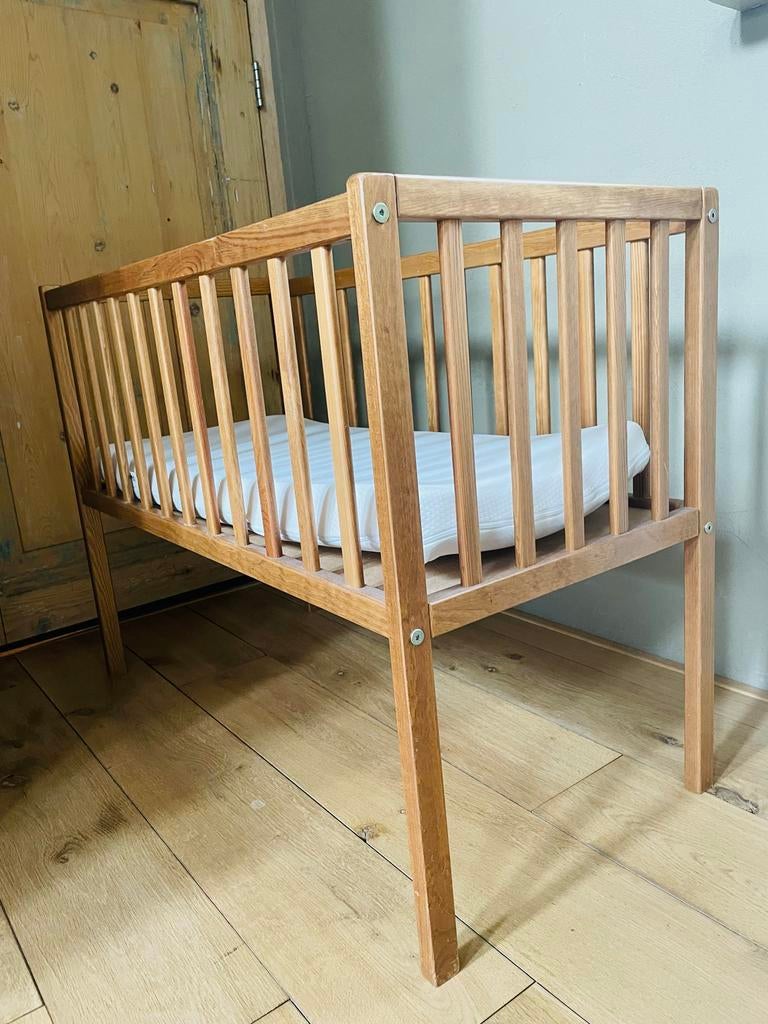 Hola BB - Woodies Wieg Vintage met matras, Ophalen, Zo goed als nieuw, Ledikant