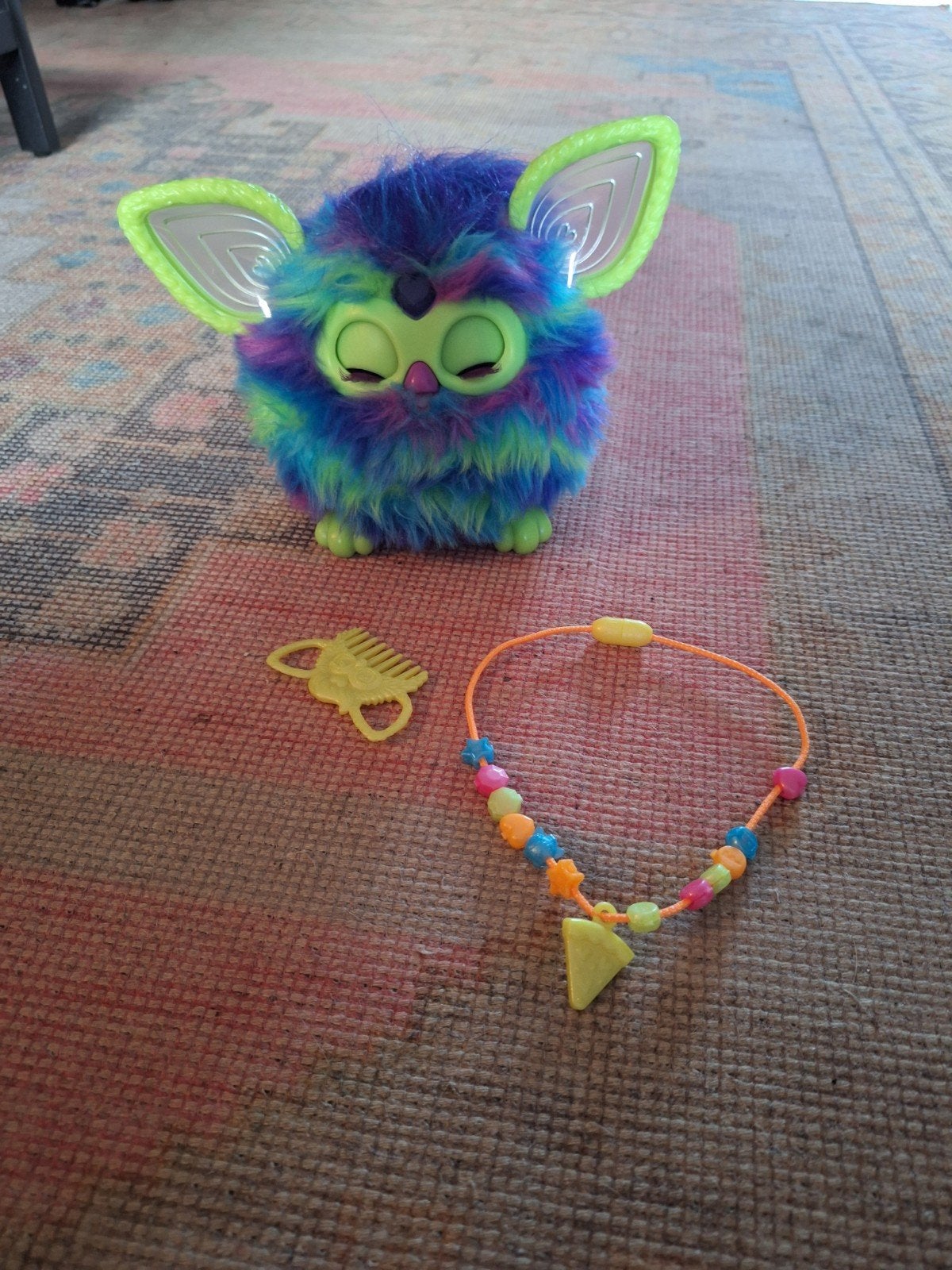 Furby met accessoires., Ophalen of Verzenden, Zo goed als nieuw, Jongen of Meisje