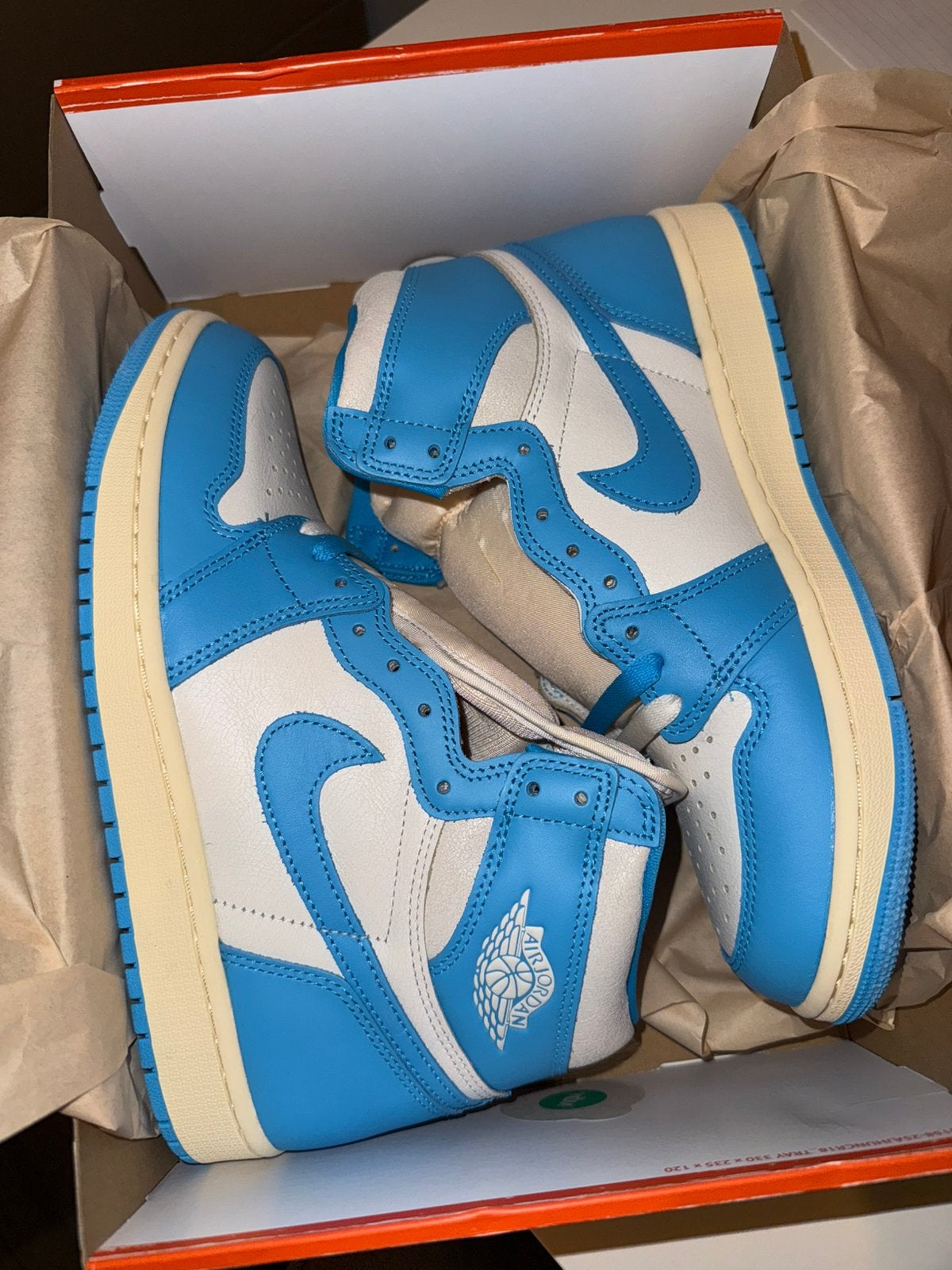 Air jordan 1 UNC reimagined maat 43 DS, Blauw, Nieuw, Ophalen of Verzenden, Sneakers of Gympen