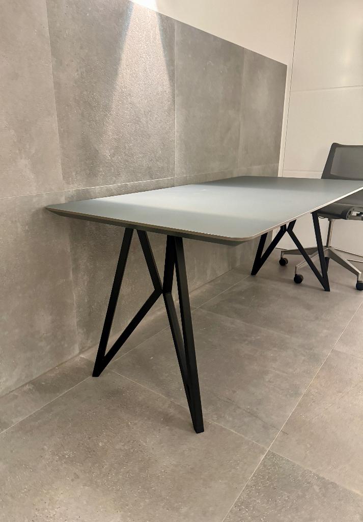 Studio Henk design tafel Butterfly onderstel, Huis en Inrichting, Tafels | Eettafels, Ophalen, Overige materialen, 50 tot 100 cm