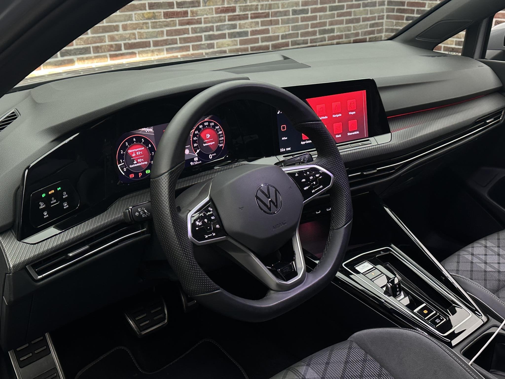 Volkswagen Golf 1.5 eTSI R-Line Dodehoek herkenning | Camera, Auto's, Stof, 4 cilinders, 150 pk, Bedrijf