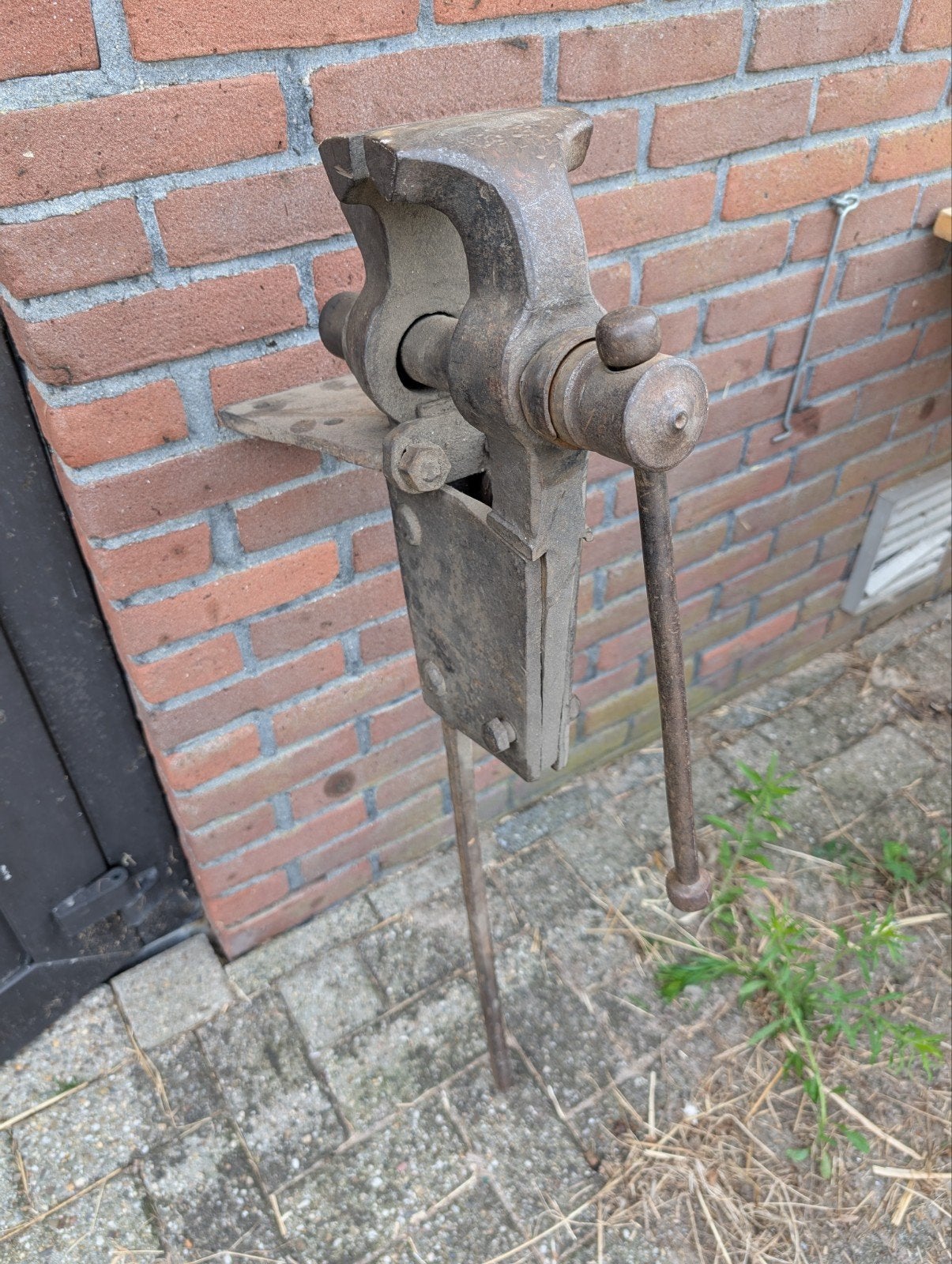 Oude staart bankschroef - robuust en functioneel, Ophalen, Gebruikt, Bankschroef, Overige merken