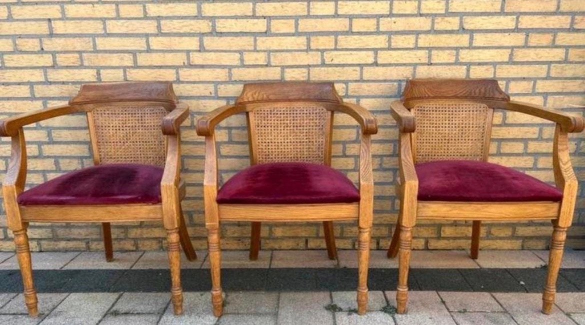 4 Eiken Eetkamer Armstoelen met Rotan en Rood Fluweel, Ophalen