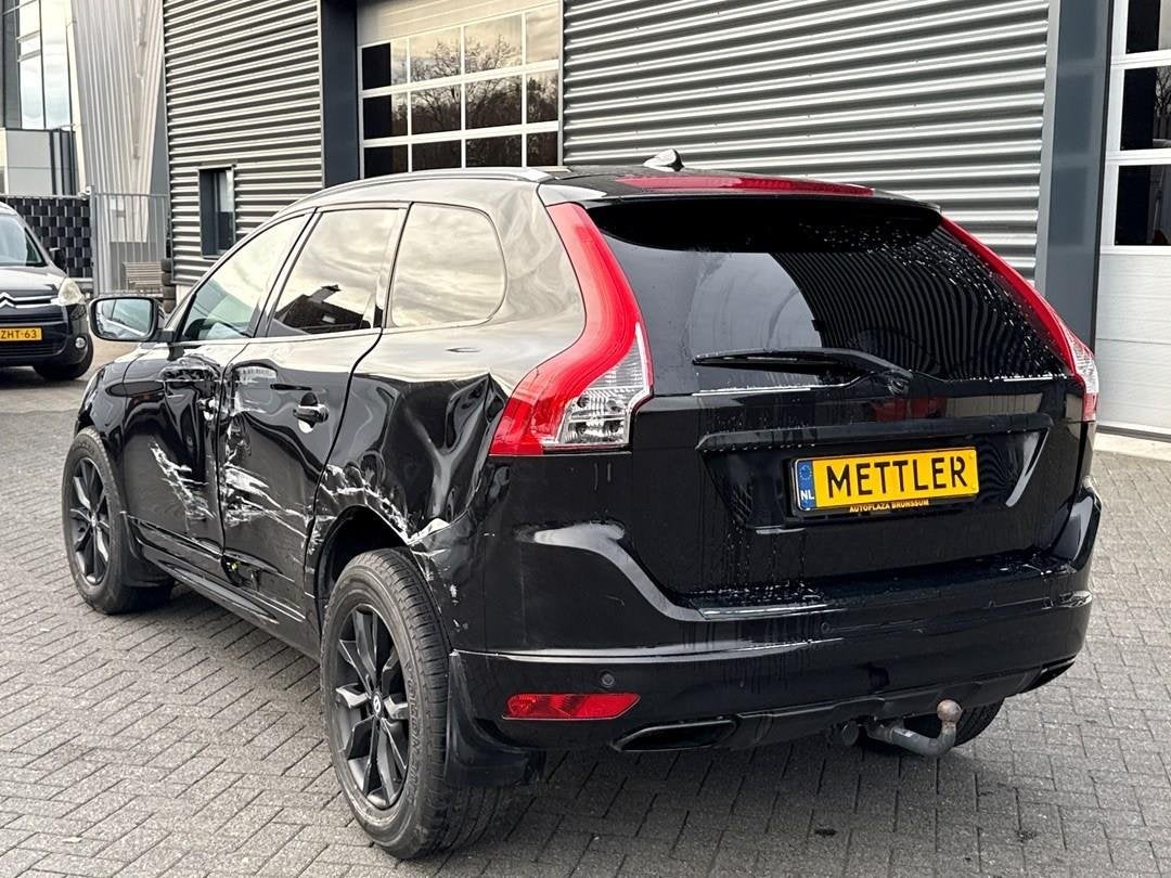 Volvo XC60 2.0 T5 FWD Polar+ navigatie, trekhaak, cruise con, Auto's, 15 km/l, Gebruikt, Euro 6, 4 cilinders