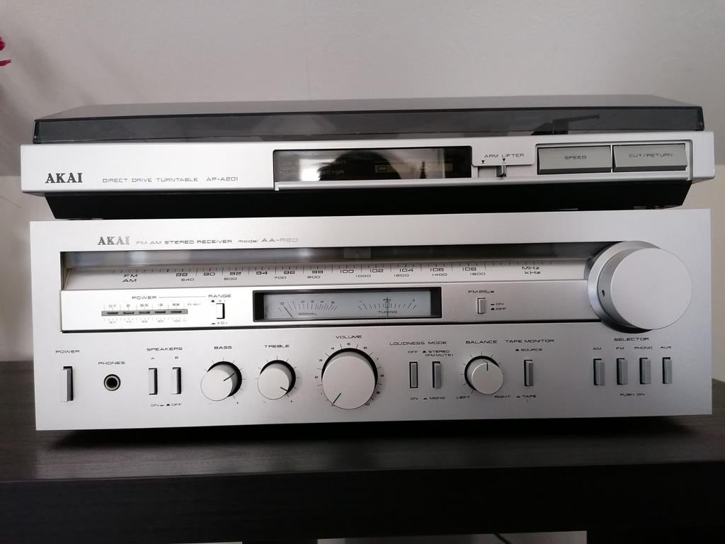 Akai Stereo Receiver AA-R20 en D-Drive Platenspeler - SOLD!!, Ophalen of Verzenden